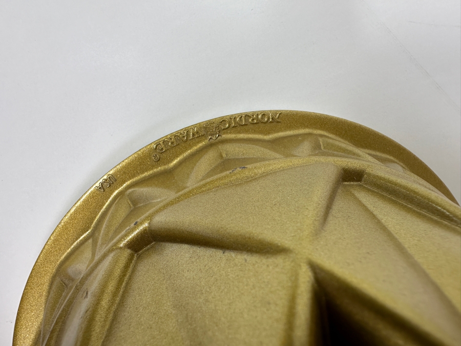 New Nordic Ware Pumpkin Wheat Loaf Pan 12' & Jubilee Loaf Pan 10' [Photo 6]