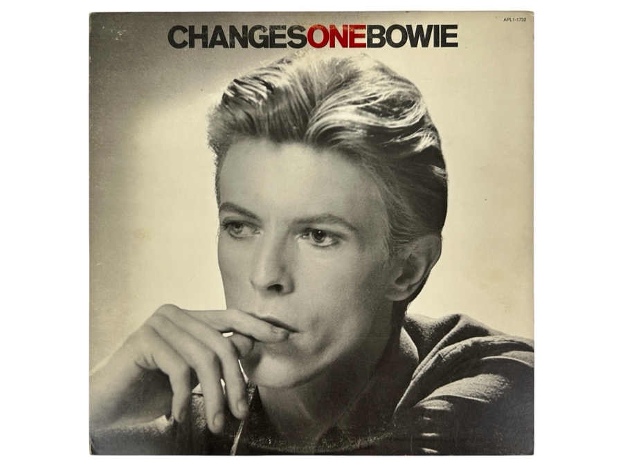 Vintage David Bowie ChangesOneBowie Vinyl Record [Photo 1]