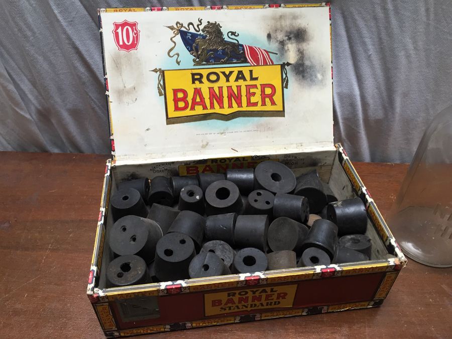 HUGE Vintage Chemistry Lab with Pyrex Glass and Vintage Bottles [Photo 47]