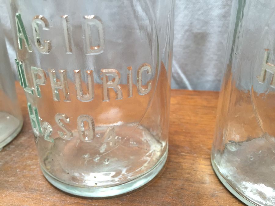 HUGE Vintage Chemistry Lab with Pyrex Glass and Vintage Bottles [Photo 42]