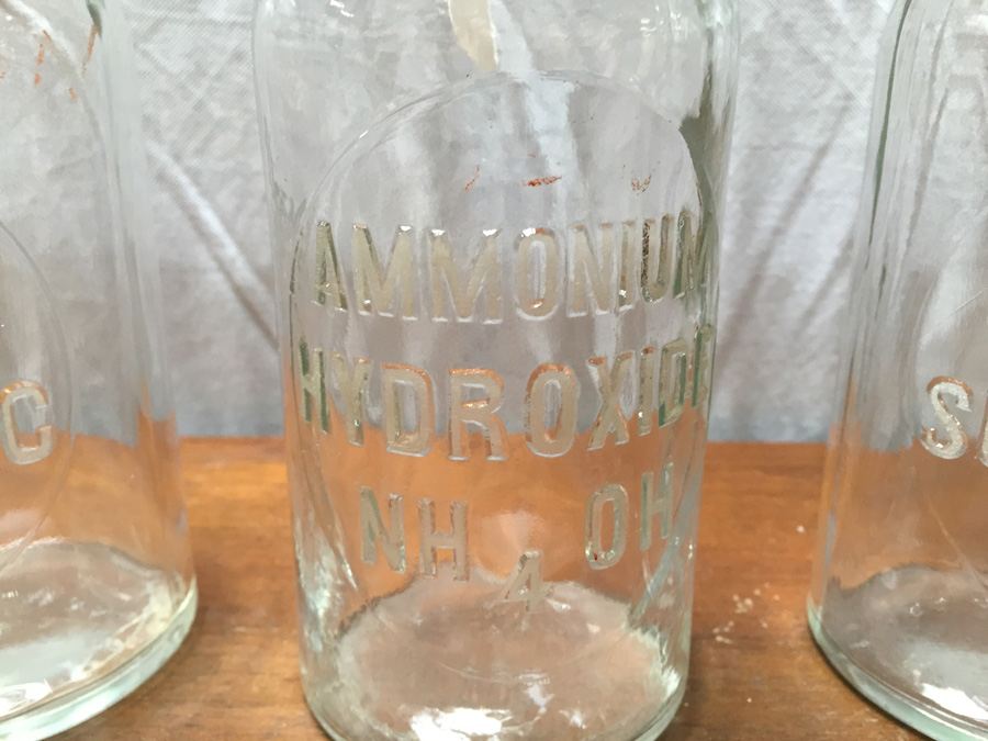 HUGE Vintage Chemistry Lab with Pyrex Glass and Vintage Bottles [Photo 39]