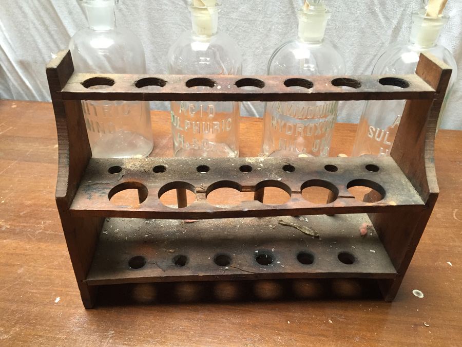 HUGE Vintage Chemistry Lab with Pyrex Glass and Vintage Bottles [Photo 45]