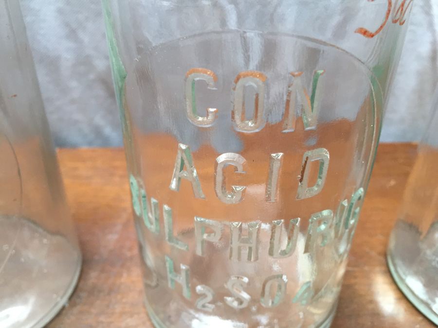 HUGE Vintage Chemistry Lab with Pyrex Glass and Vintage Bottles [Photo 40]