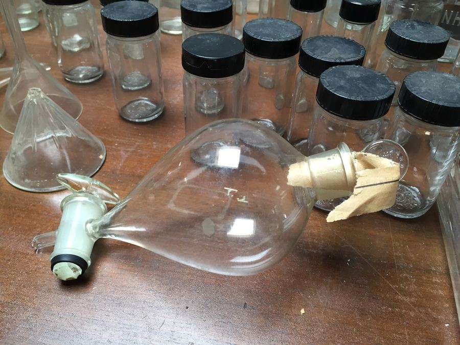 HUGE Vintage Chemistry Lab with Pyrex Glass and Vintage Bottles [Photo 8]