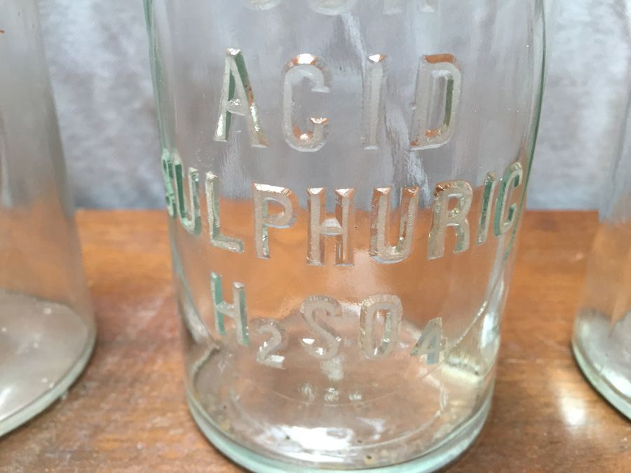 HUGE Vintage Chemistry Lab with Pyrex Glass and Vintage Bottles [Photo 41]