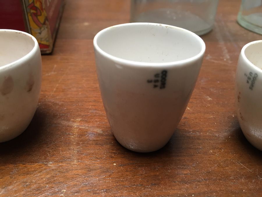 HUGE Vintage Chemistry Lab with Pyrex Glass and Vintage Bottles [Photo 60]