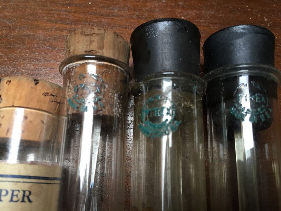 HUGE Vintage Chemistry Lab with Pyrex Glass and Vintage Bottles [Photo 57]