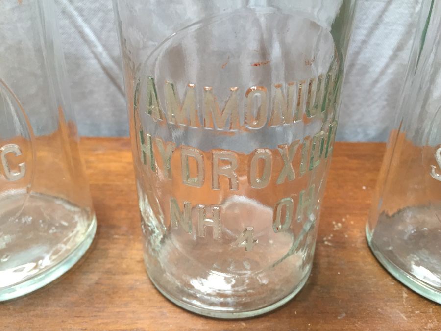 HUGE Vintage Chemistry Lab with Pyrex Glass and Vintage Bottles [Photo 38]