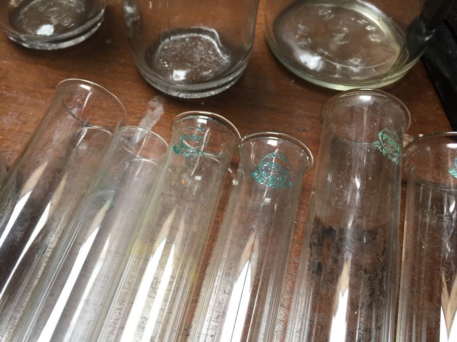 HUGE Vintage Chemistry Lab with Pyrex Glass and Vintage Bottles [Photo 5]