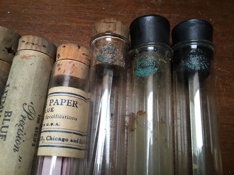 HUGE Vintage Chemistry Lab with Pyrex Glass and Vintage Bottles [Photo 56]