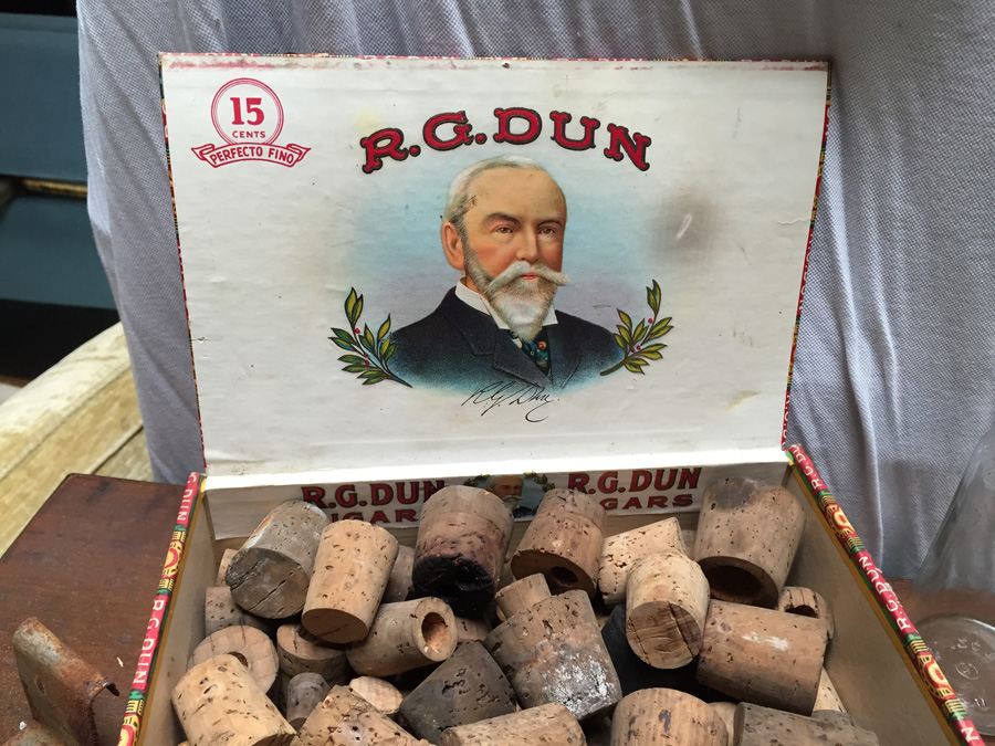 HUGE Vintage Chemistry Lab with Pyrex Glass and Vintage Bottles [Photo 17]