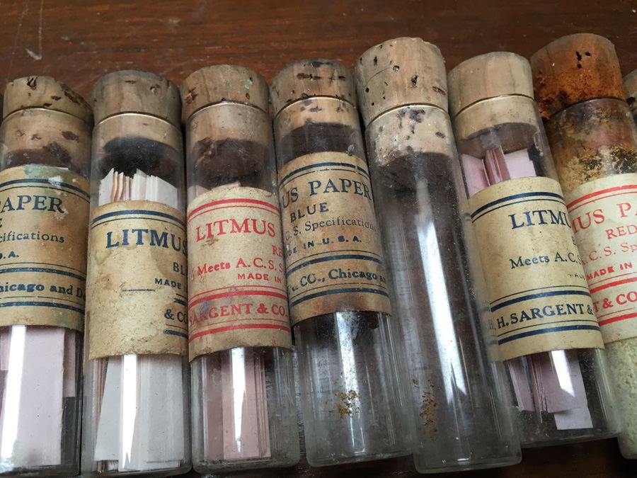 HUGE Vintage Chemistry Lab with Pyrex Glass and Vintage Bottles [Photo 54]