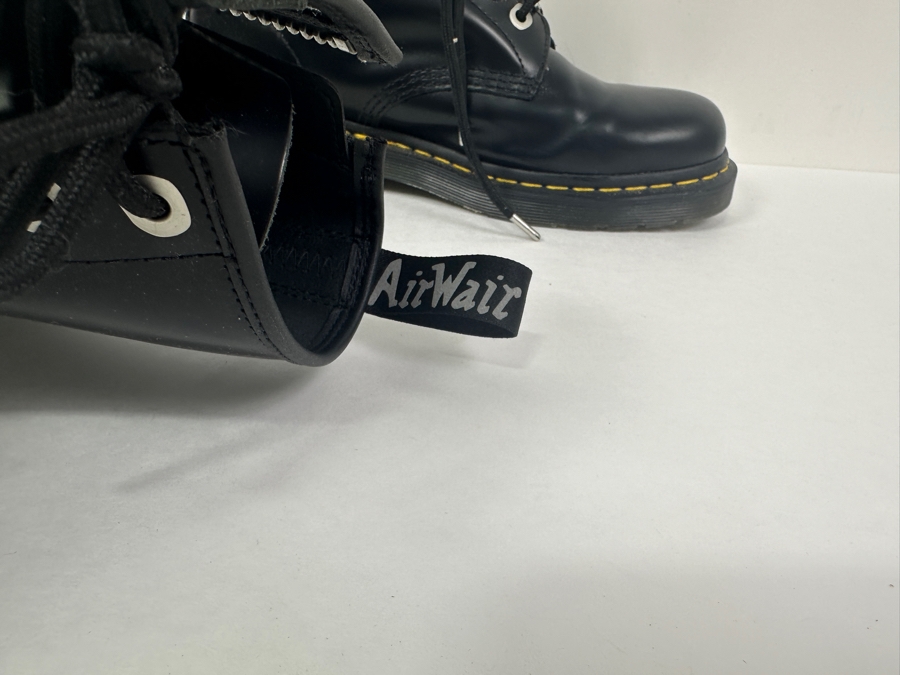 New Dr. Martens Boots Size 42 - US Men's 9 /US Women's 11 [Photo 5]