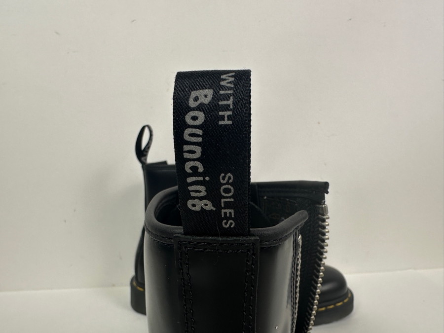 New Dr. Martens Boots Size 42 - US Men's 9 /US Women's 11 [Photo 9]