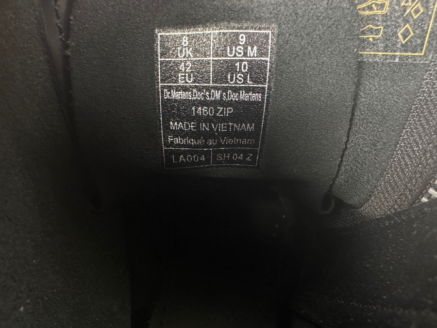 New Dr. Martens Boots Size 42 - US Men's 9 /US Women's 11 [Photo 8]