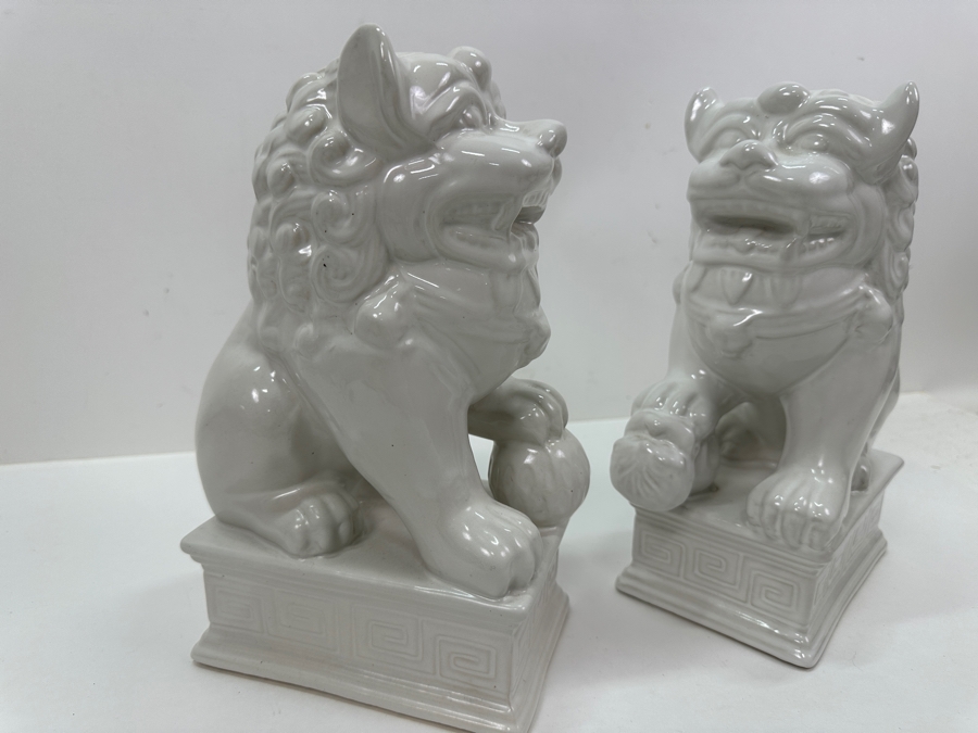 Pair Of Ballard Designs White Ceramic Foo Dog Sculptures 10.25'H [Photo 3]