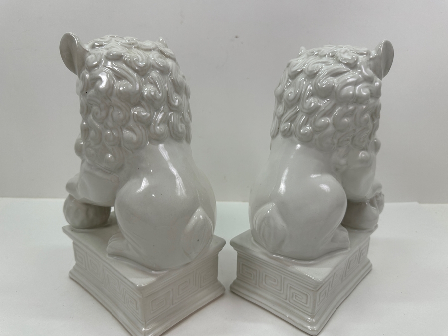Pair Of Ballard Designs White Ceramic Foo Dog Sculptures 10.25'H [Photo 6]