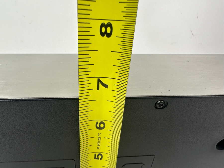 Victrola Flip Clock Model VC-425 14.25W X 3.5D X 6.5H [Photo 8]