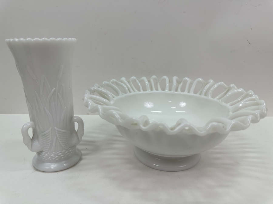 (3) Vintage Milk Glass Footed Bowls [Photo 9]