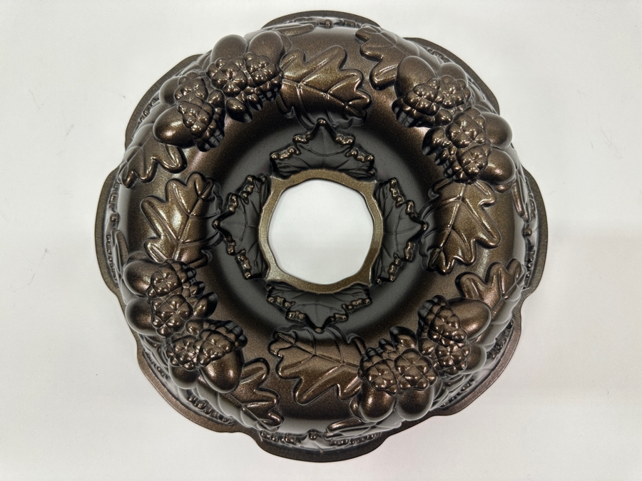 New Nordic Ware Fall Harvest Bundt Pan [Photo 2]