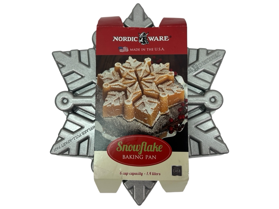 New Nordic Ware Snowflake Pull-Apart Bundt Pan [Photo 1]