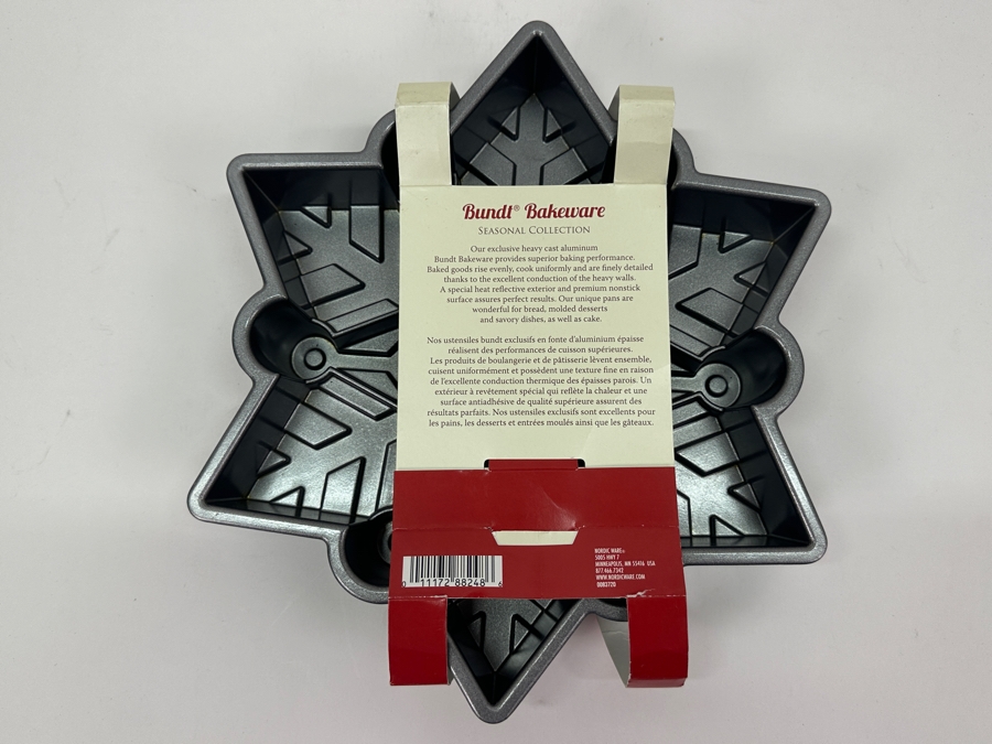 New Nordic Ware Snowflake Pull-Apart Bundt Pan [Photo 4]
