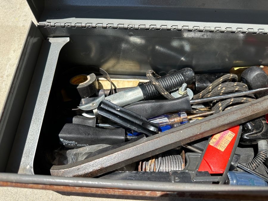 Vintage Sears Craftsman Portable Toolbox Filled With Tools - See Photos [Photo 8]