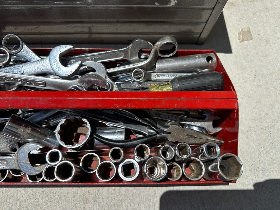 Vintage Sears Craftsman Portable Toolbox Filled With Tools - See Photos [Photo 6]