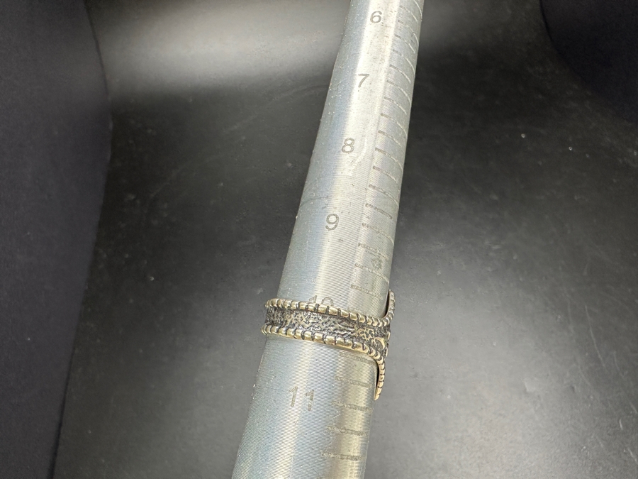 Pair Of Sterling Silver Rings Size 9 & 10 13.1g [Photo 9]