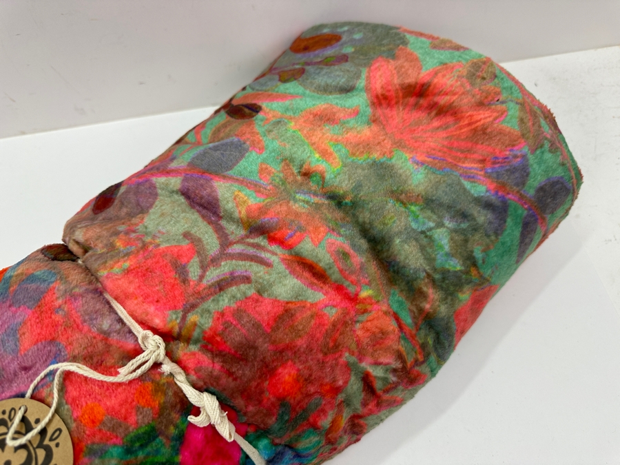 New Bungalow Bedding Cozy Coverlet Full/Queen By Natural Life [Photo 5]