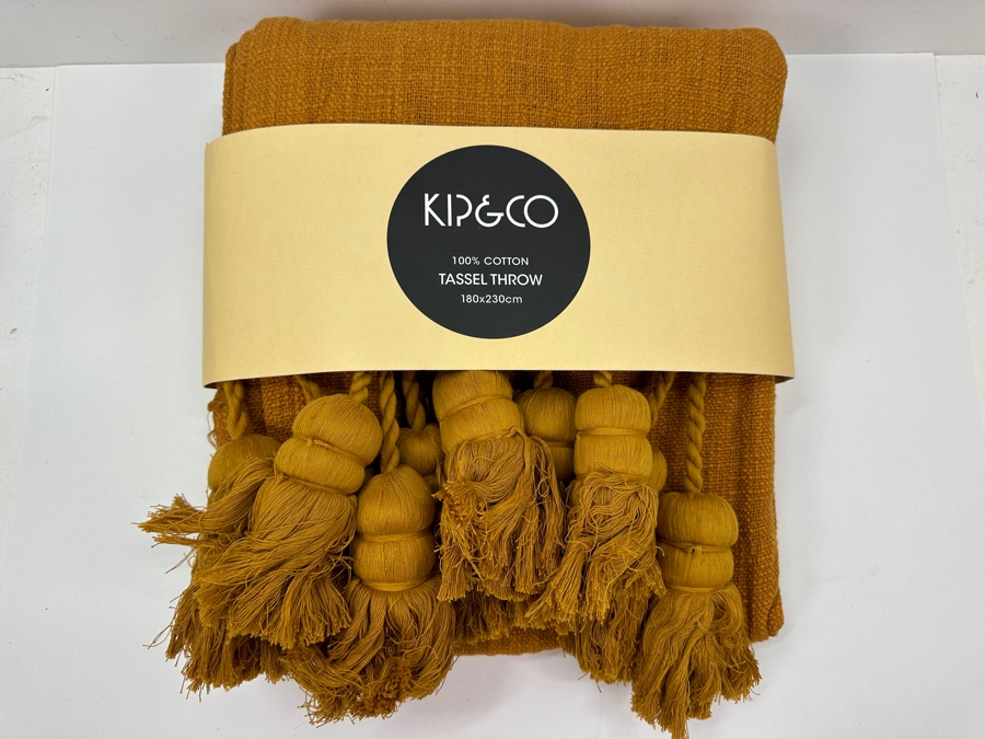 New Kip & Co 100% Cotton Tassel Throw Designed In Melbourne / Made In India 180cm X 230cm Retails $175 [Photo 2]