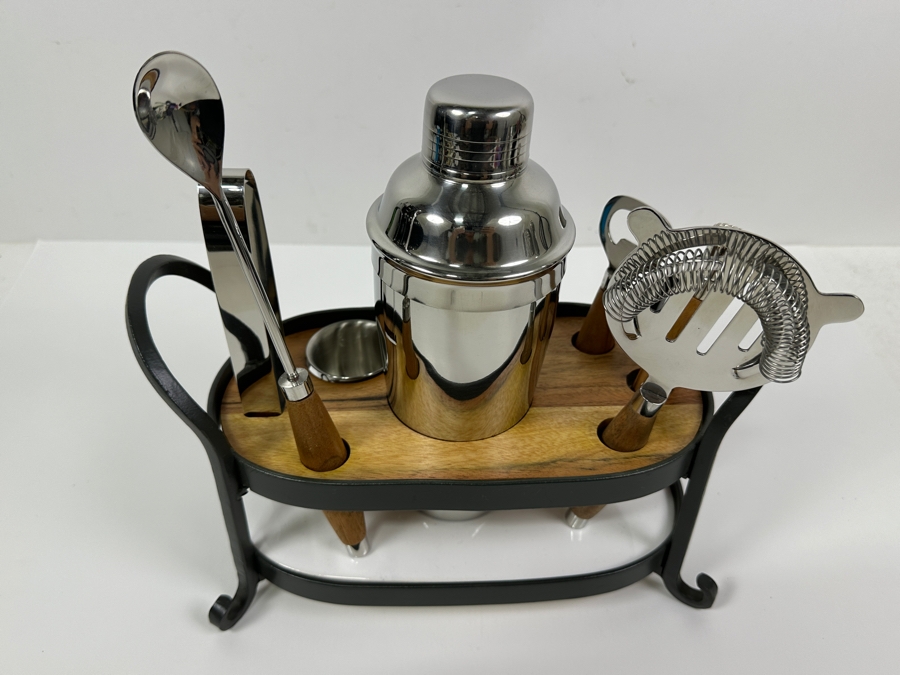 Frontgate Barware Cocktail Shaker Set With Stand 12W X 11H [Photo 3]