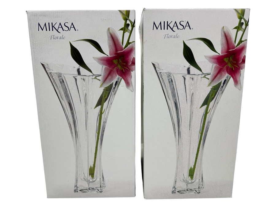 Pair Of Mikasa Florale 14' Vases With Original Boxes 5065964 Retails $174 [Photo 1]