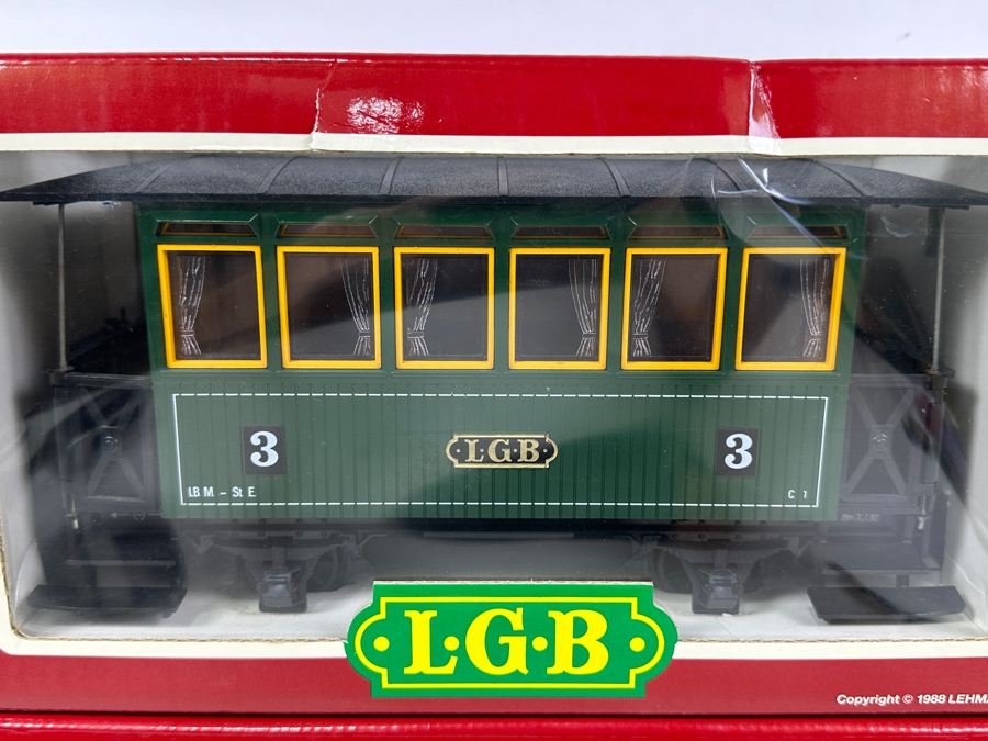 LGB Lehmann Gross Bahn The Big Train With Original Boxes: Passenger Car 3040 & Zillertalbahn Buffet-Wagen Car 3016 [Photo 3]