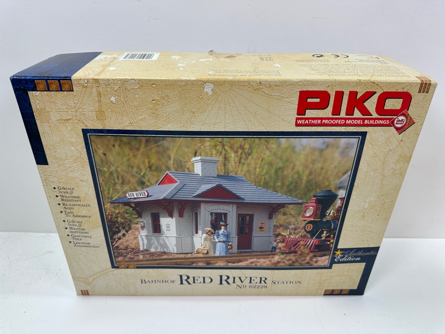 Just Added - MRC Trainpower 6200 Train Transformer & PIKO Bahnhof Red River Station [Photo 4]