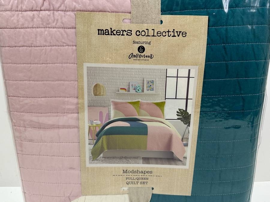 Just Added - New Makers Collective Featuring Ampersand Design Studio Modshapes Full/Queen Quilt Set [Photo 2]
