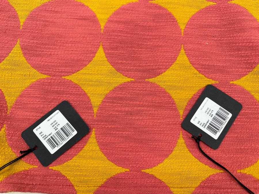 Just Added - New Kip & Co 100% Cotton Tassel Throw Designed In Melbourne / Made In India 180cm x 230cm Retails $175 Plus 2 New Pillowcases [Photo 6]