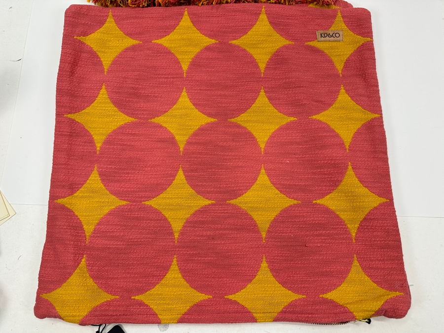 Just Added - New Kip & Co 100% Cotton Tassel Throw Designed In Melbourne / Made In India 180cm x 230cm Retails $175 Plus 2 New Pillowcases [Photo 3]