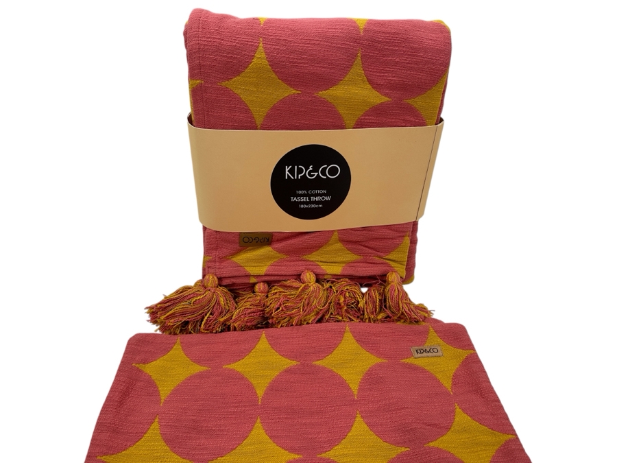 Just Added - New Kip & Co 100% Cotton Tassel Throw Designed In Melbourne / Made In India 180cm x 230cm Retails $175 Plus 2 New Pillowcases