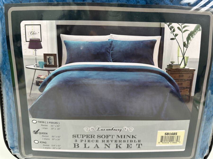 Just Added - New Luxembourg Super Soft Mink 3 Piece Reversible Blanket Queen [Photo 2]