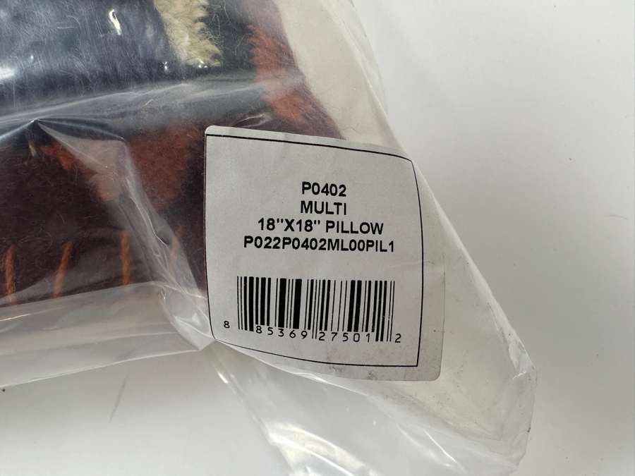 Just Added - New Pair Of Throw Pillows 18 X 18 [Photo 4]