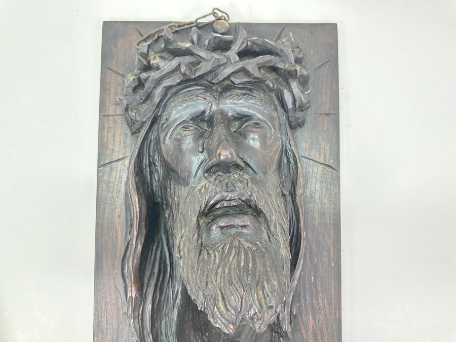 Just Added - Stunning Vintage 1953 Relief Carved Wooden Sculpture Of Jesus On The Cross Titled 'Pardonnez Leur' / 'Forgive Them' Signed Verso 12W X 19.5H X 7D [Photo 17]