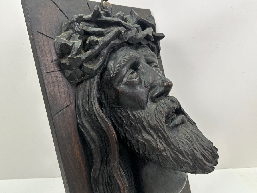 Just Added - Stunning Vintage 1953 Relief Carved Wooden Sculpture Of Jesus On The Cross Titled 'Pardonnez Leur' / 'Forgive Them' Signed Verso 12W X 19.5H X 7D [Photo 9]