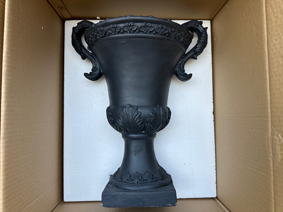Just Added - Pair Of New With Box Frontgate Planter Urns With Handles [Photo 3]
