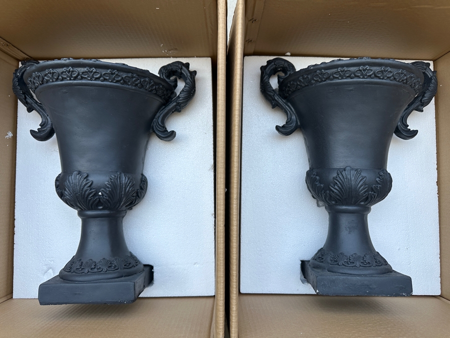 Just Added - Pair Of New With Box Frontgate Planter Urns With Handles [Photo 1]