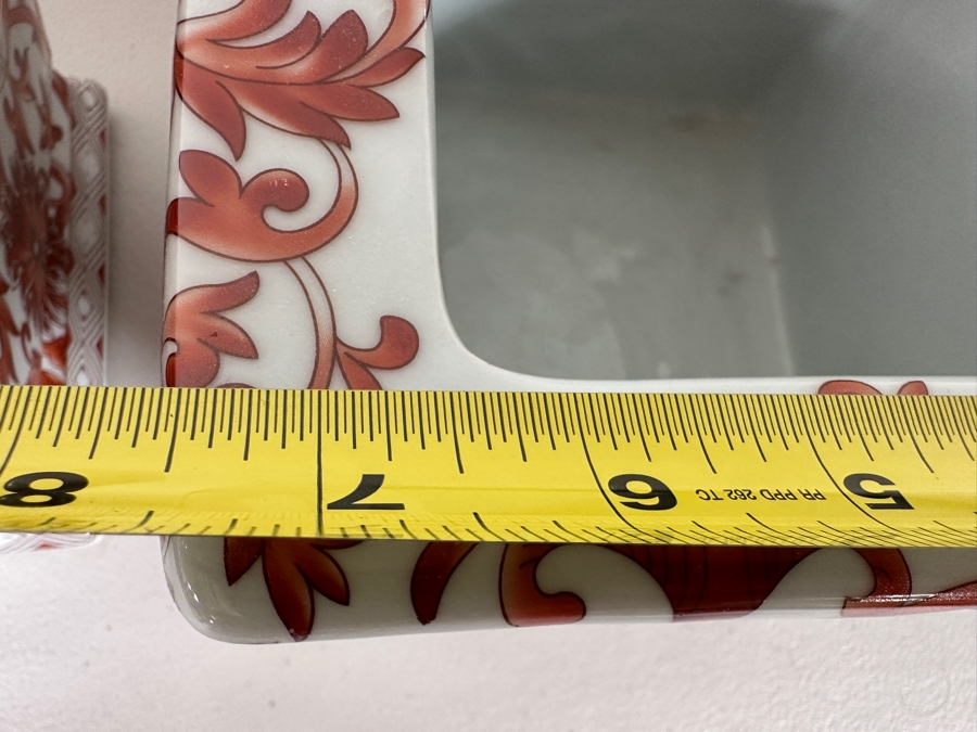 Just Added - (4) Flower Pots [Photo 6]