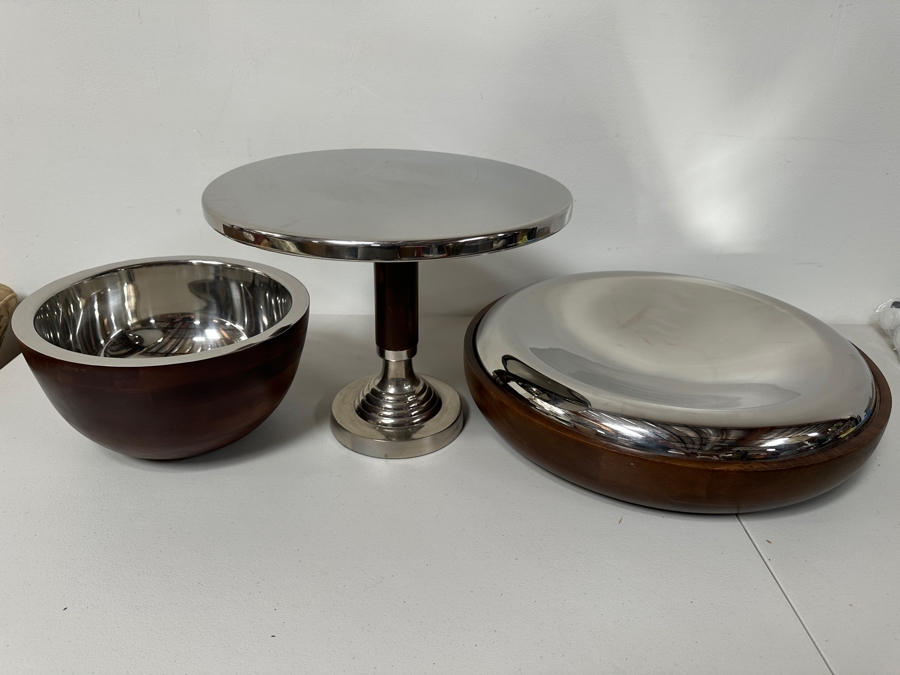 Just Added - Frontgate 3-Piece Set: Cake Stand And Pair Of Large Bowls - Largest Bowl Is 20'W [Photo 2]