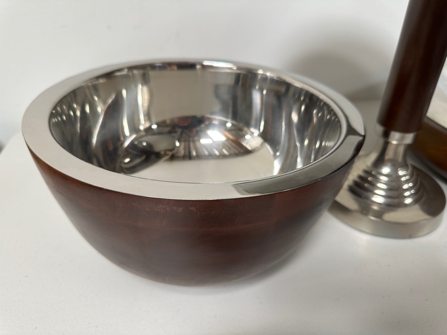 Just Added - Frontgate 3-Piece Set: Cake Stand And Pair Of Large Bowls - Largest Bowl Is 20'W [Photo 6]