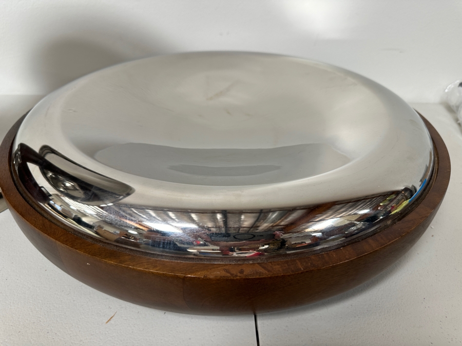 Just Added - Frontgate 3-Piece Set: Cake Stand And Pair Of Large Bowls - Largest Bowl Is 20'W [Photo 7]