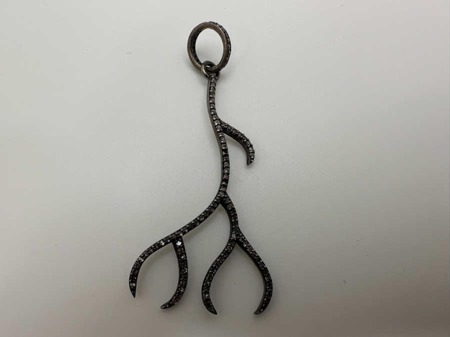 Sterling Silver Pendant Set With Diamonds 2'H 2.5gRetails $350 [Photo 3]